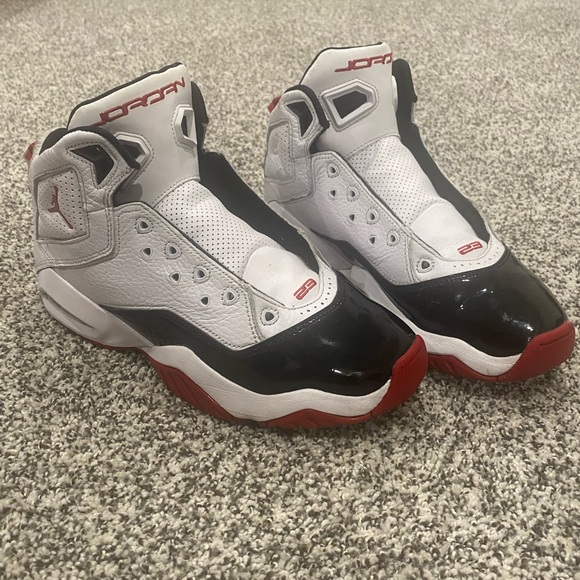 The air Jordan Bloyal2 - Picture 3 of 5